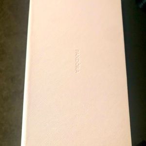 Pandora jewelry box -like new